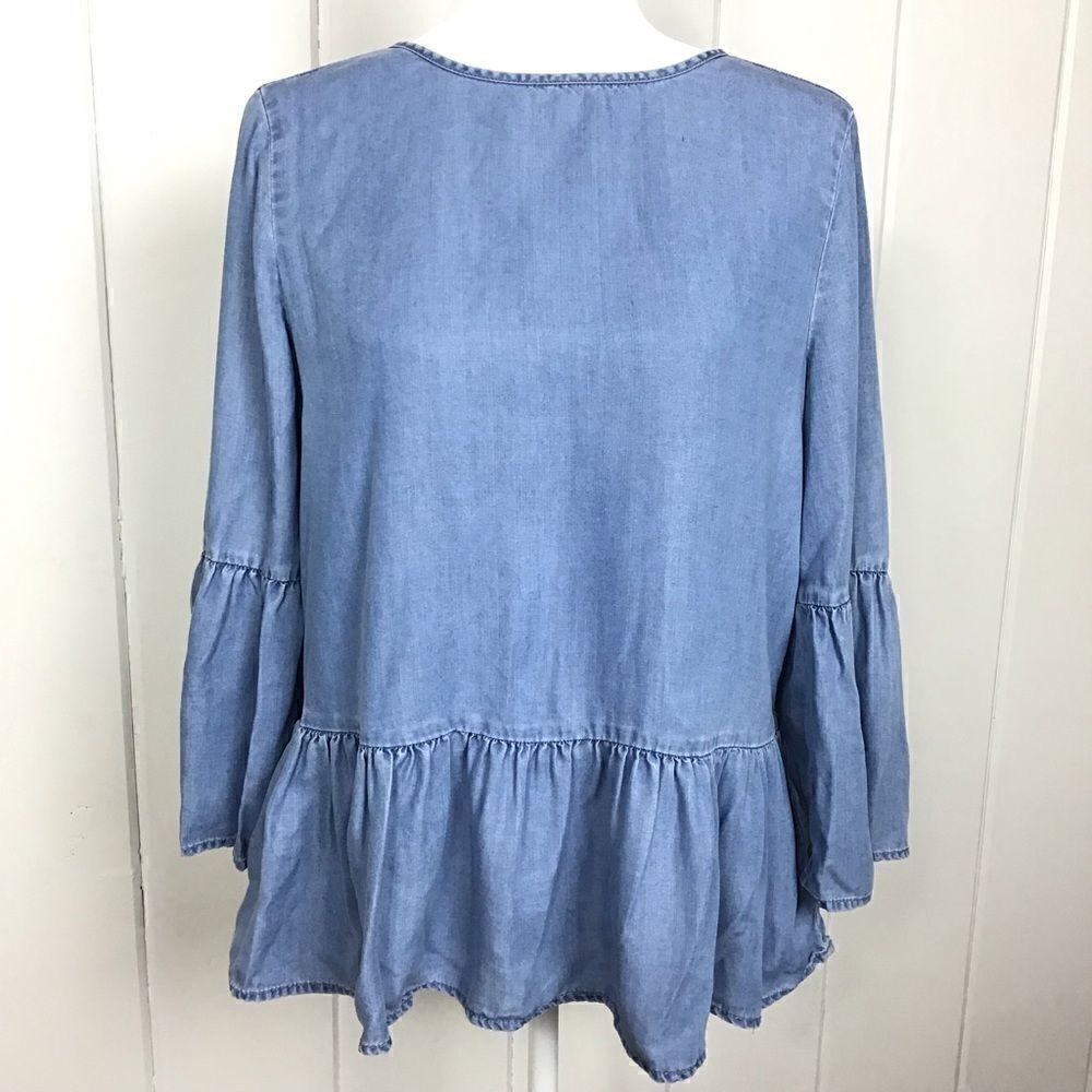 Beachlunchlounge Chambray Top Blue Peplum Ruffle Blouse, Size Medium‎